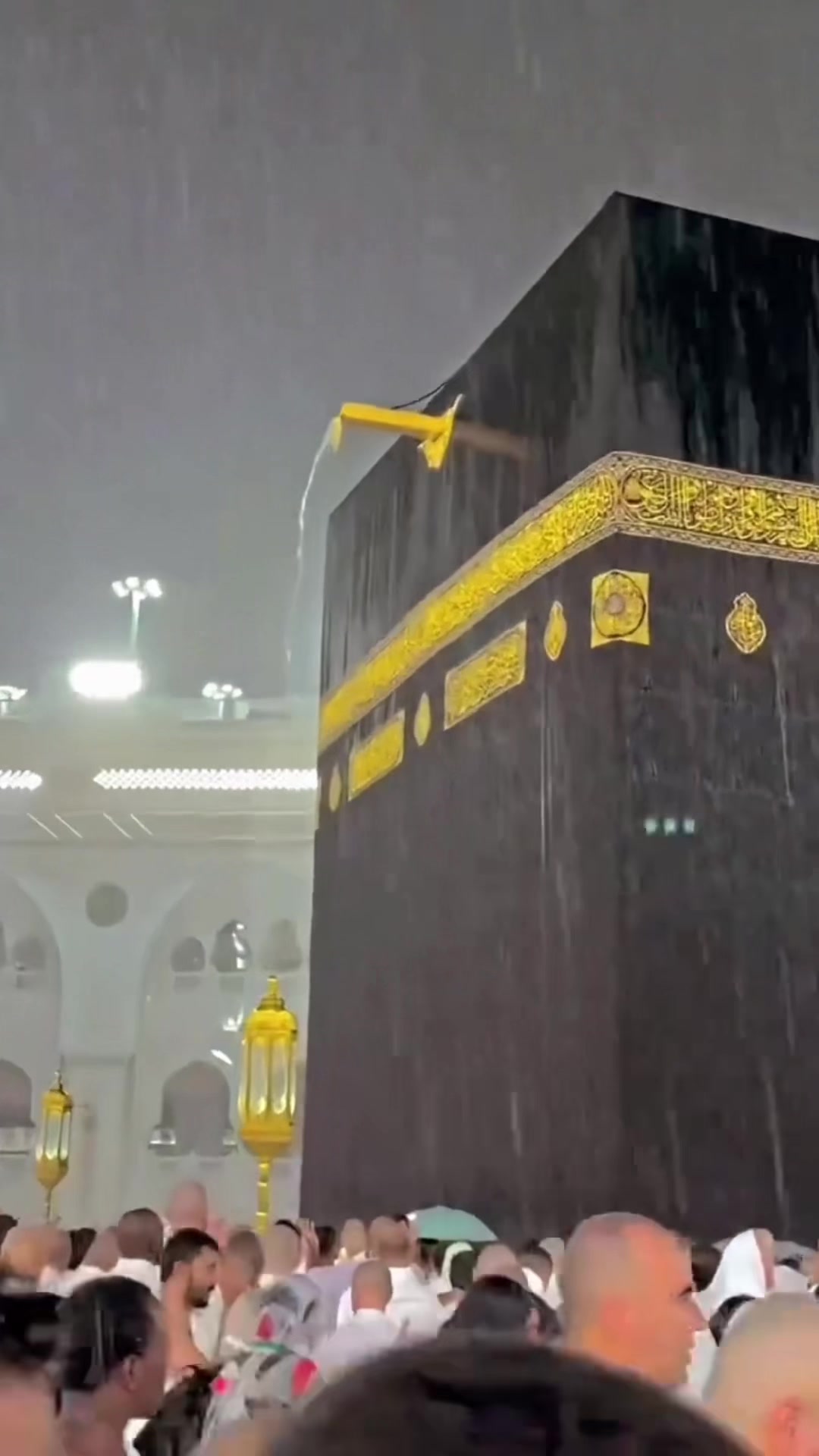 @✨HAYAT KHAN✨