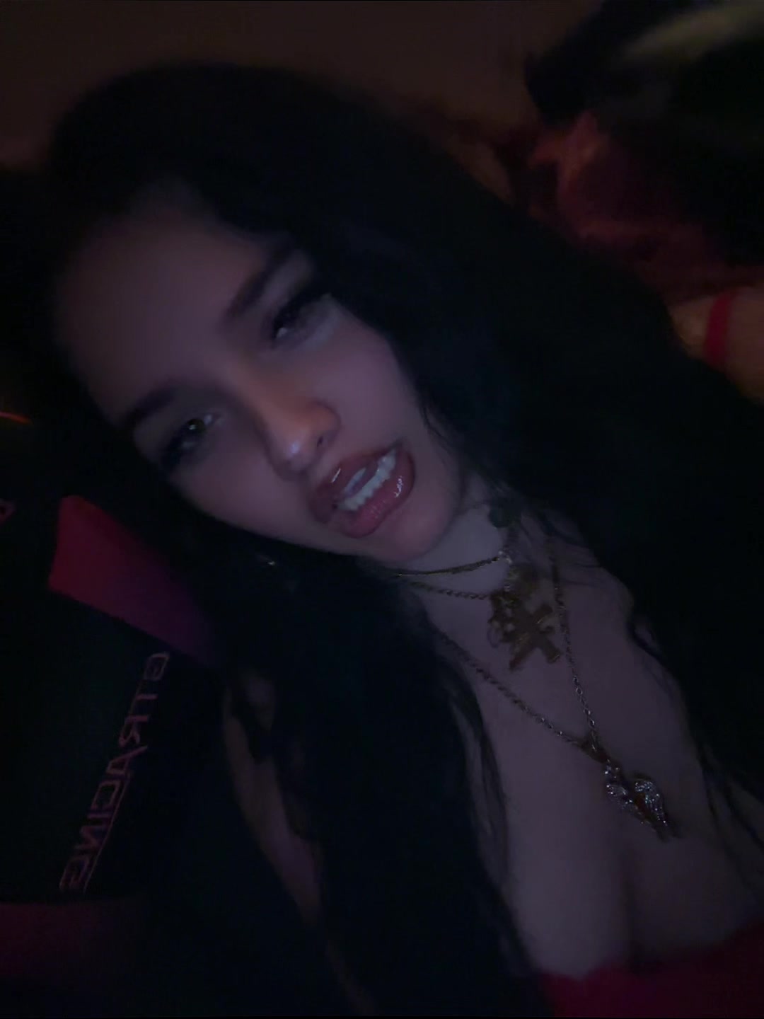 @𝒜𝓊𝒹𝓏