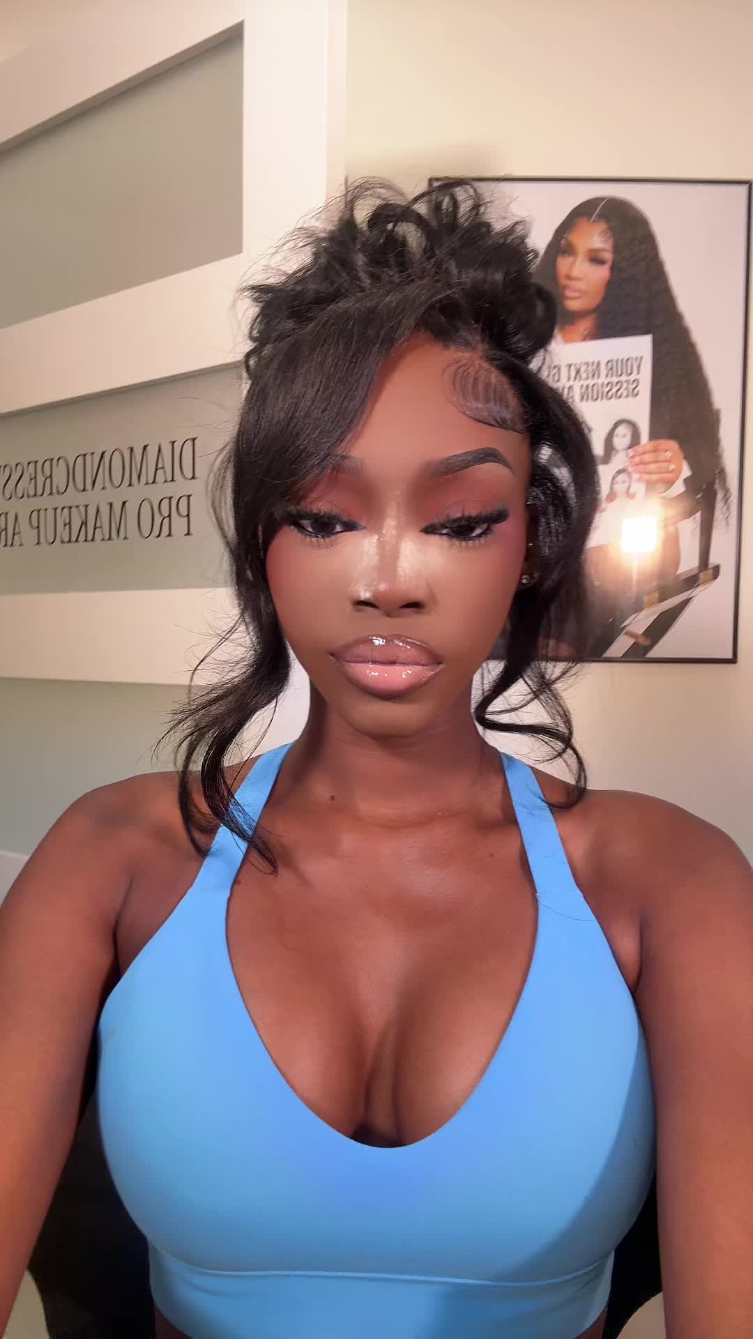 @luhneeezzy