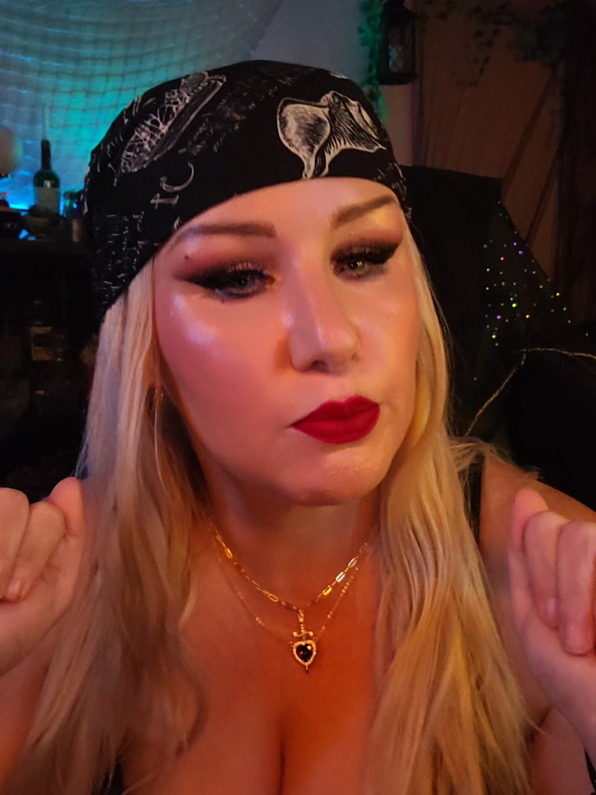 @SHAUNA 🏴☠️