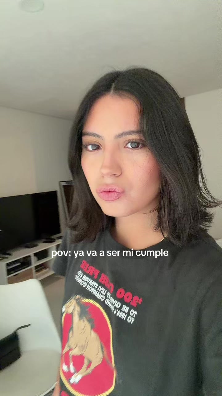 @loveehotmoms_