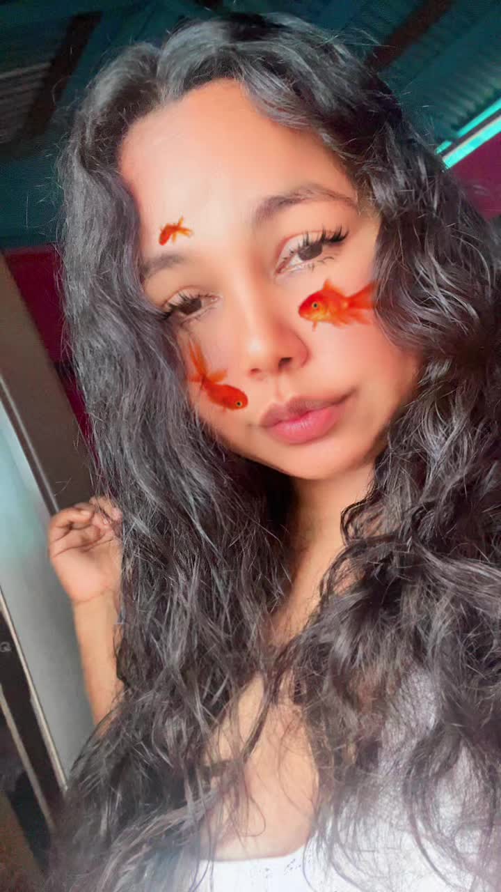 @IntrovertRiri♡