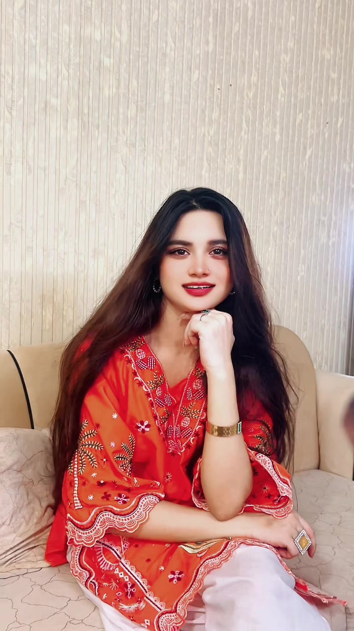 @Emaan🕊️✨