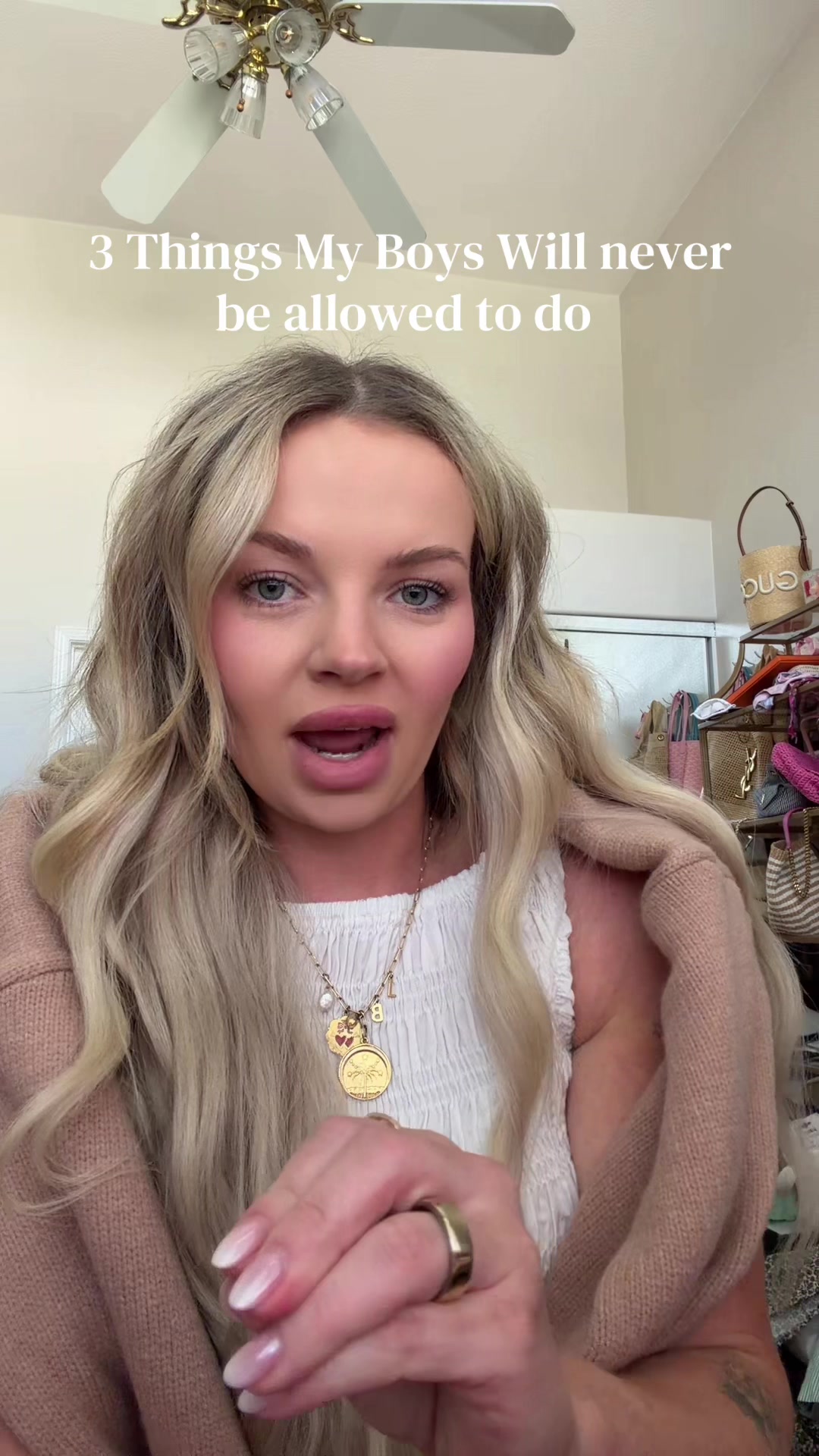 @Olivia May | Mom Style & Hacks
