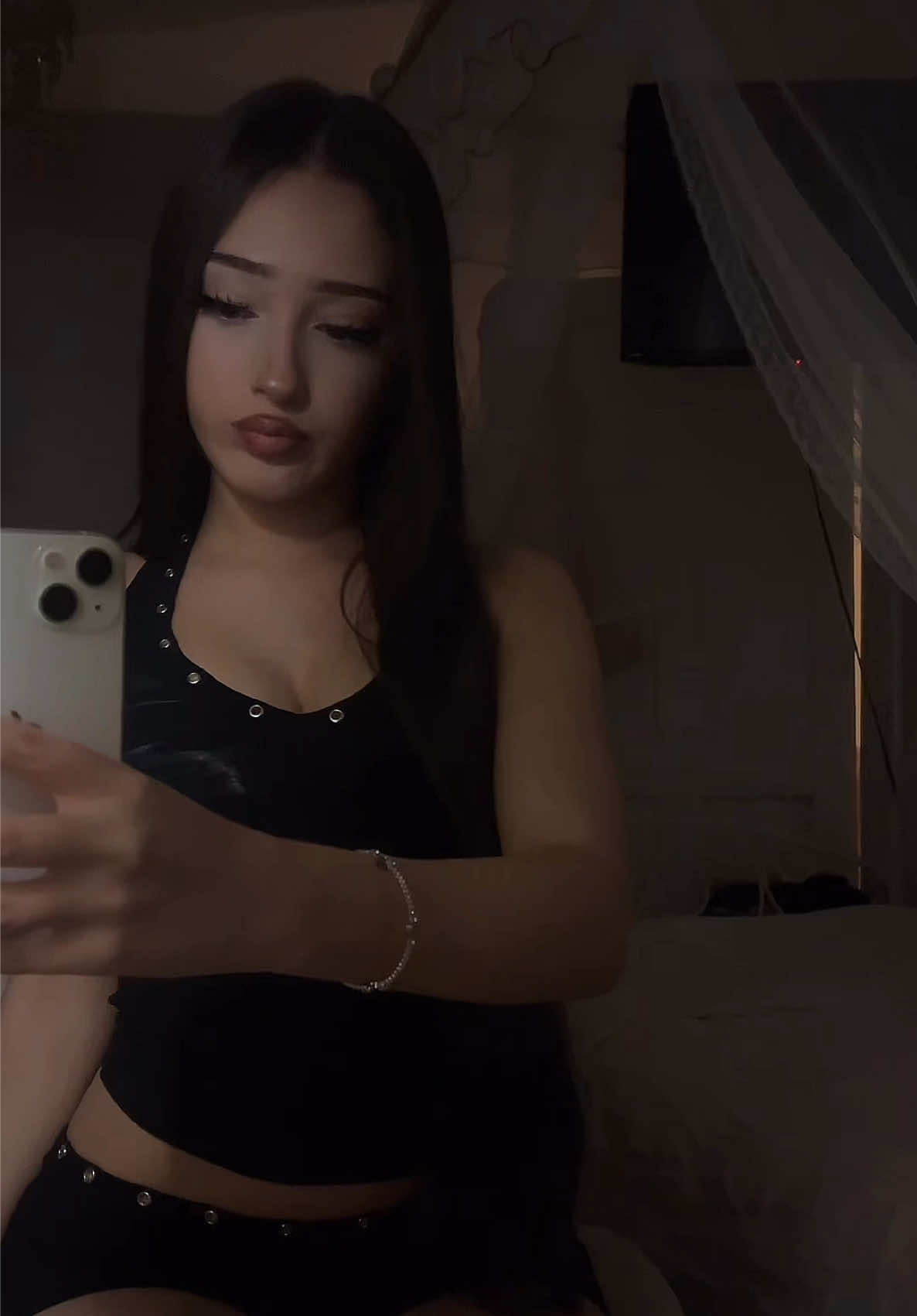 @ᥫ᭡.