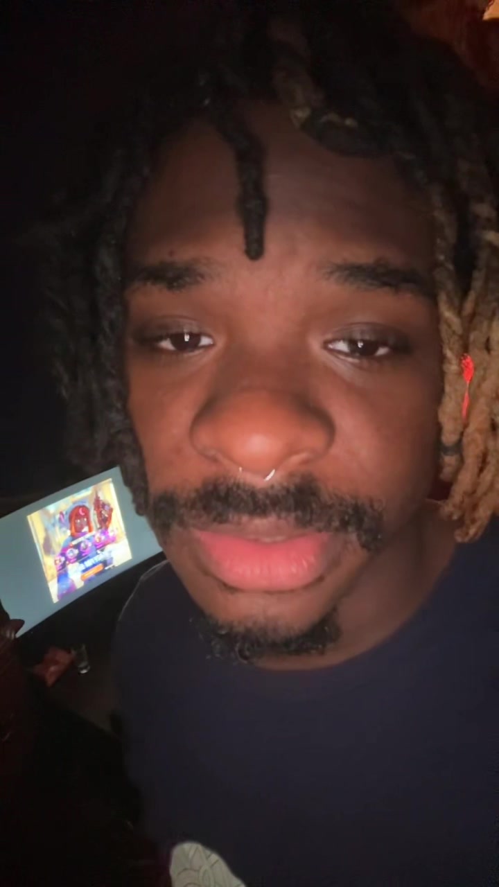 @komoneon