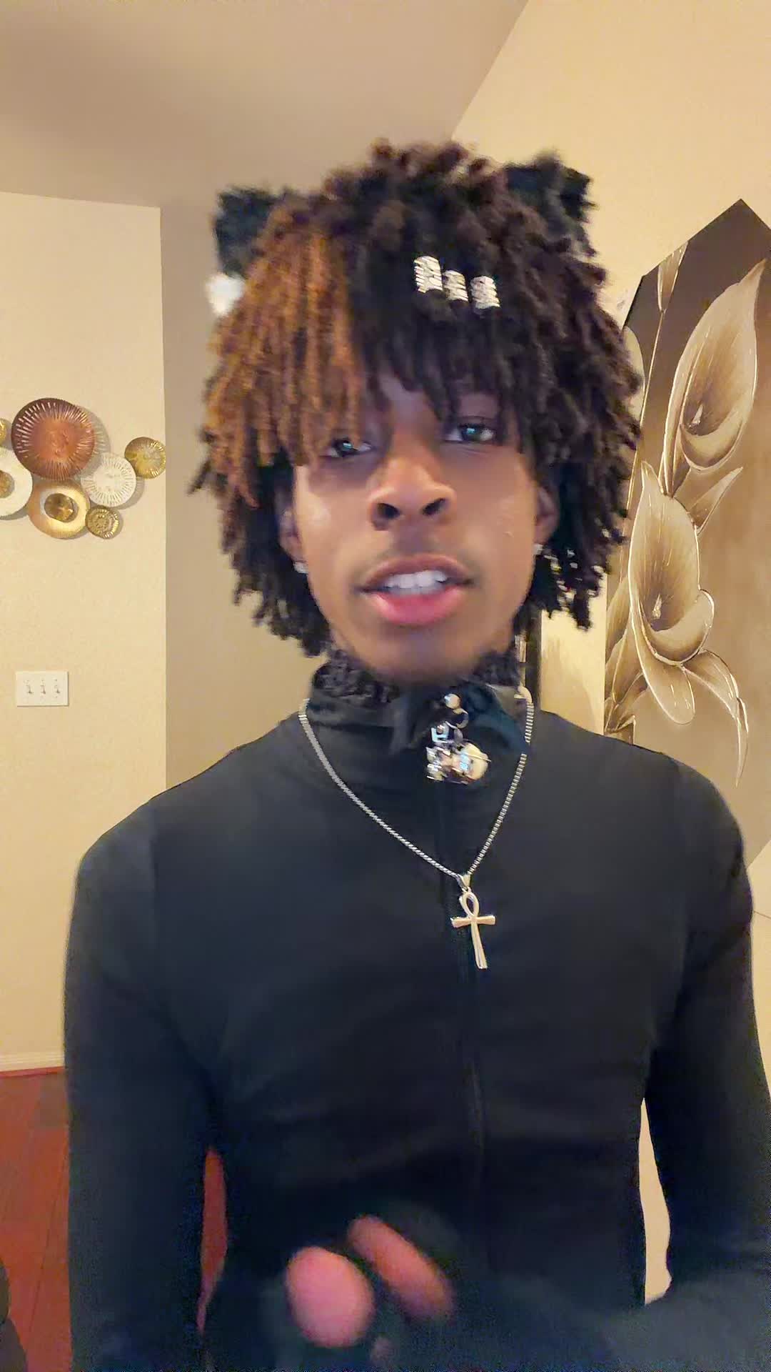 @Itspeanvt