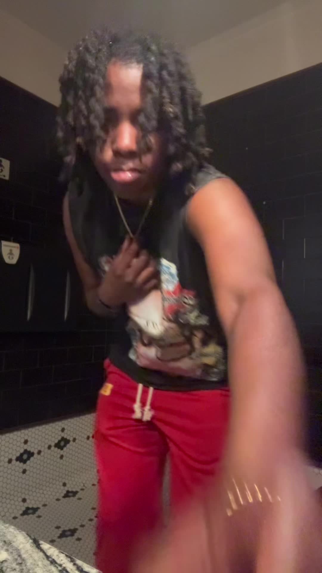 @ms.twirlthemhips 🤪