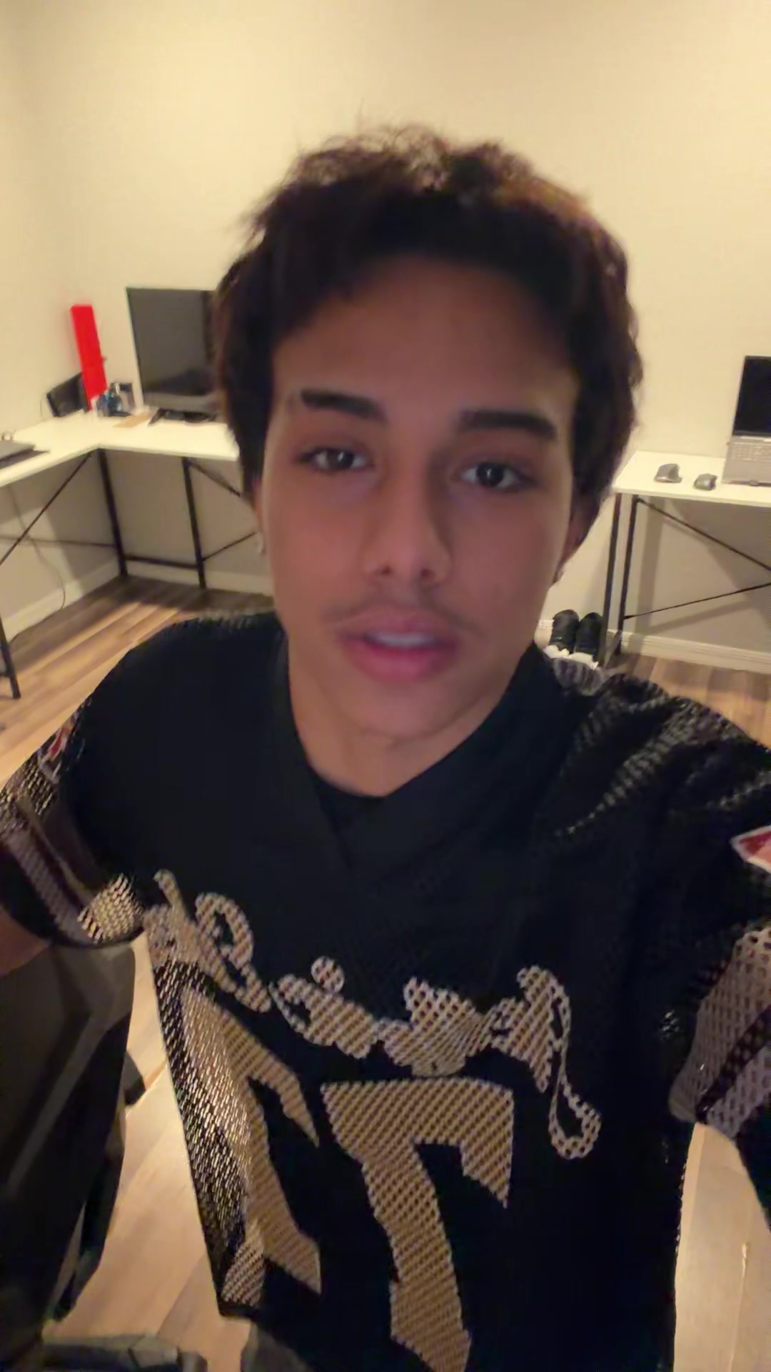 @Joelknocked