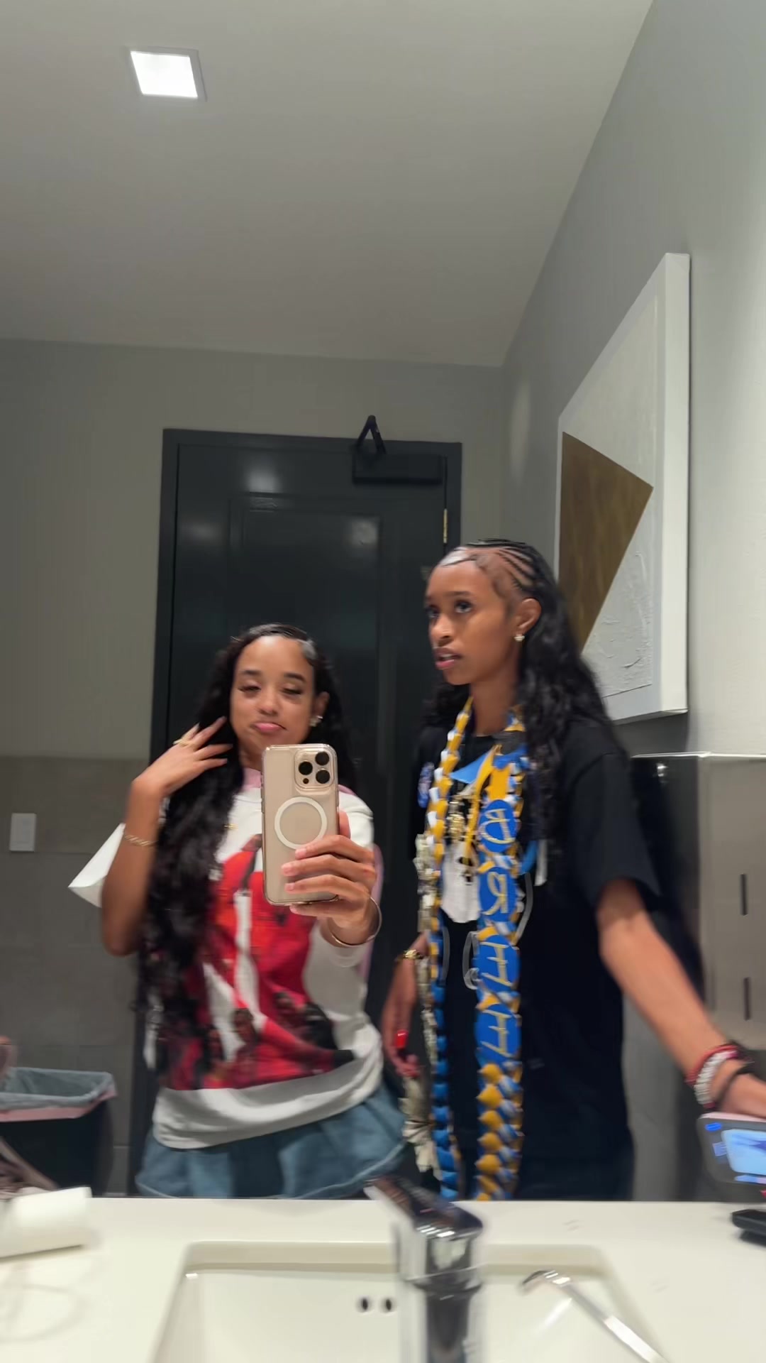 @hellahearteyesfornana