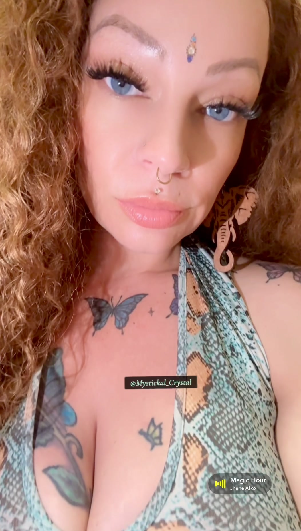 @Crystal_So_Mystickal