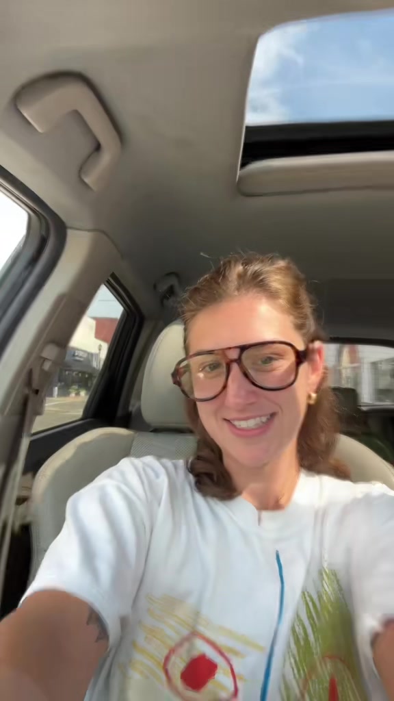 @caraleighclinton