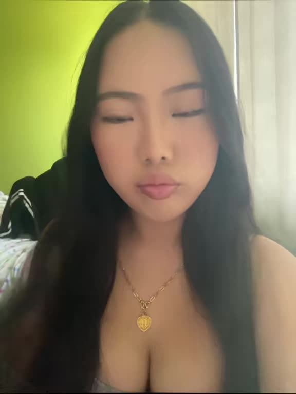 @aleenaathao