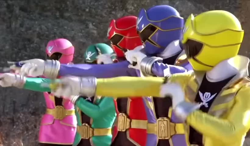@90’s Nostalgia Ranger Fan