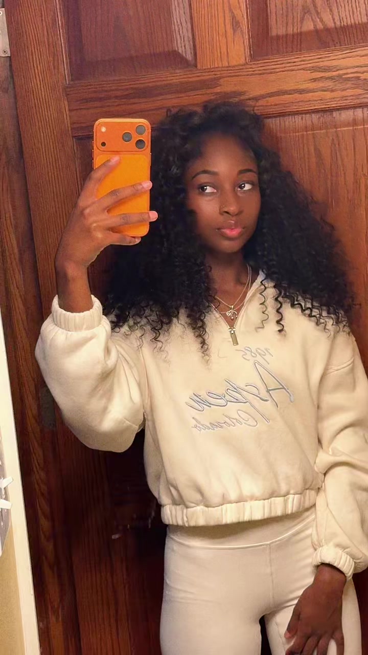 @MiaJ😽🩵