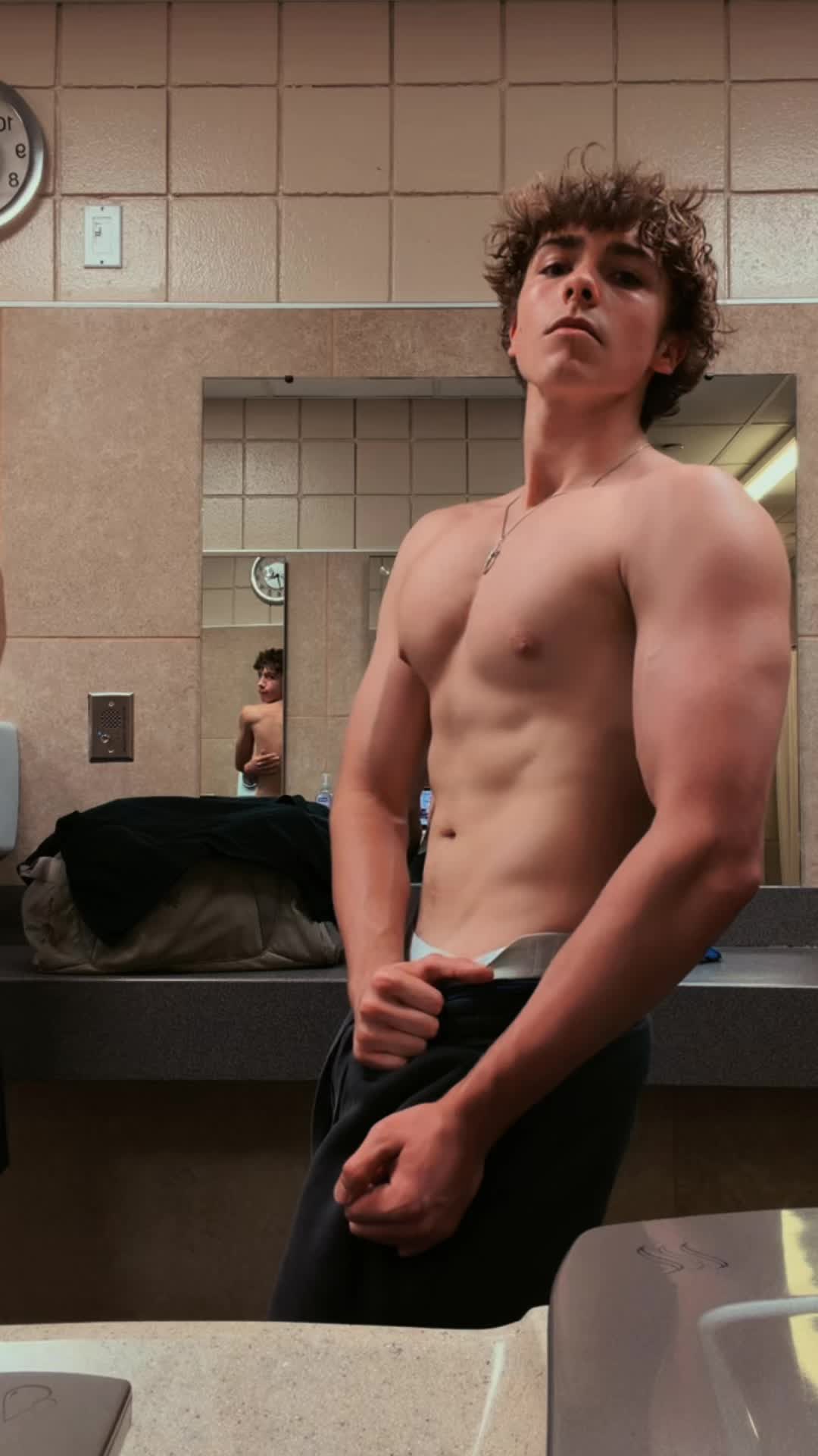 @myleslifts