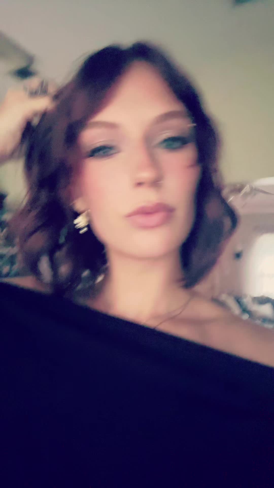 @elliefaye06