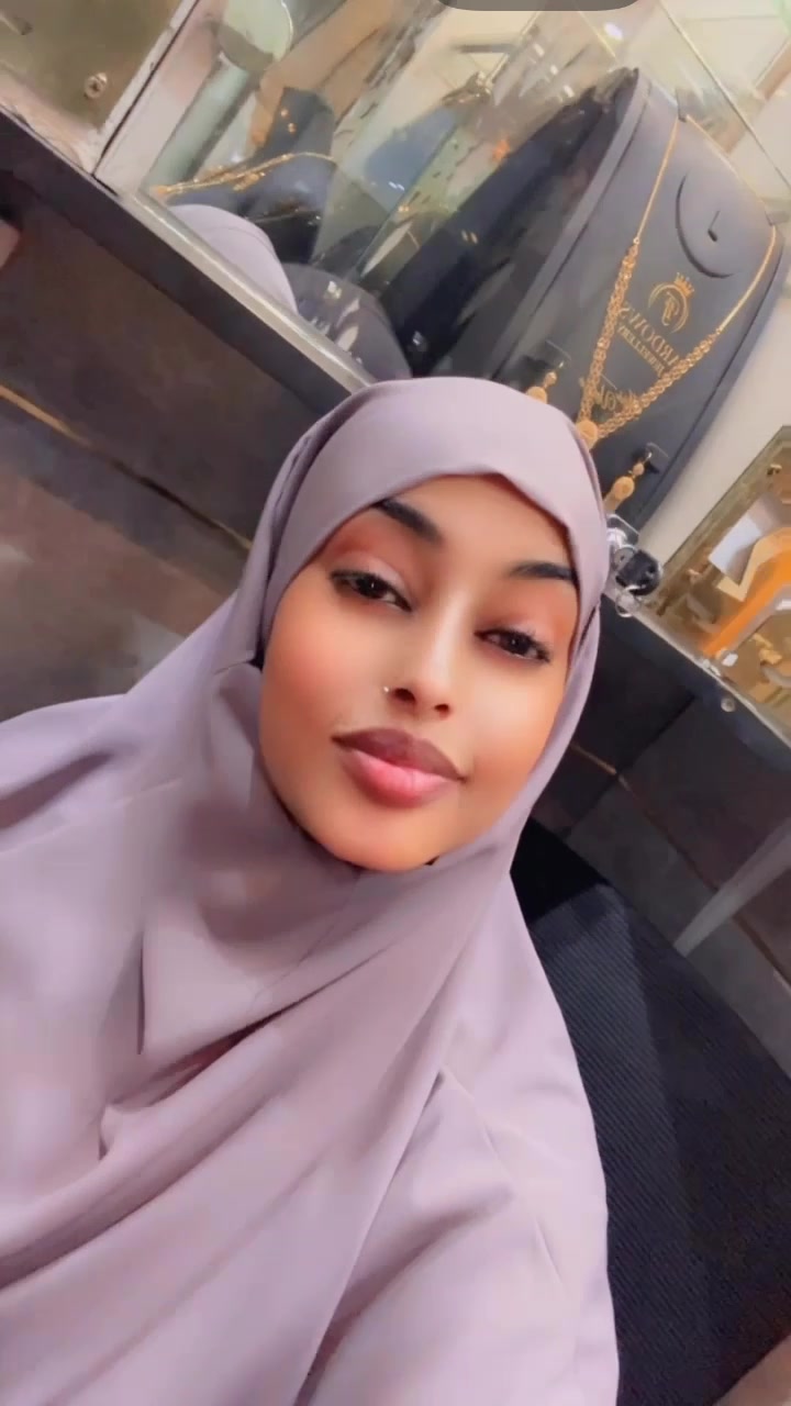 @Nina Jama🦋👸❤️🐐𓃵