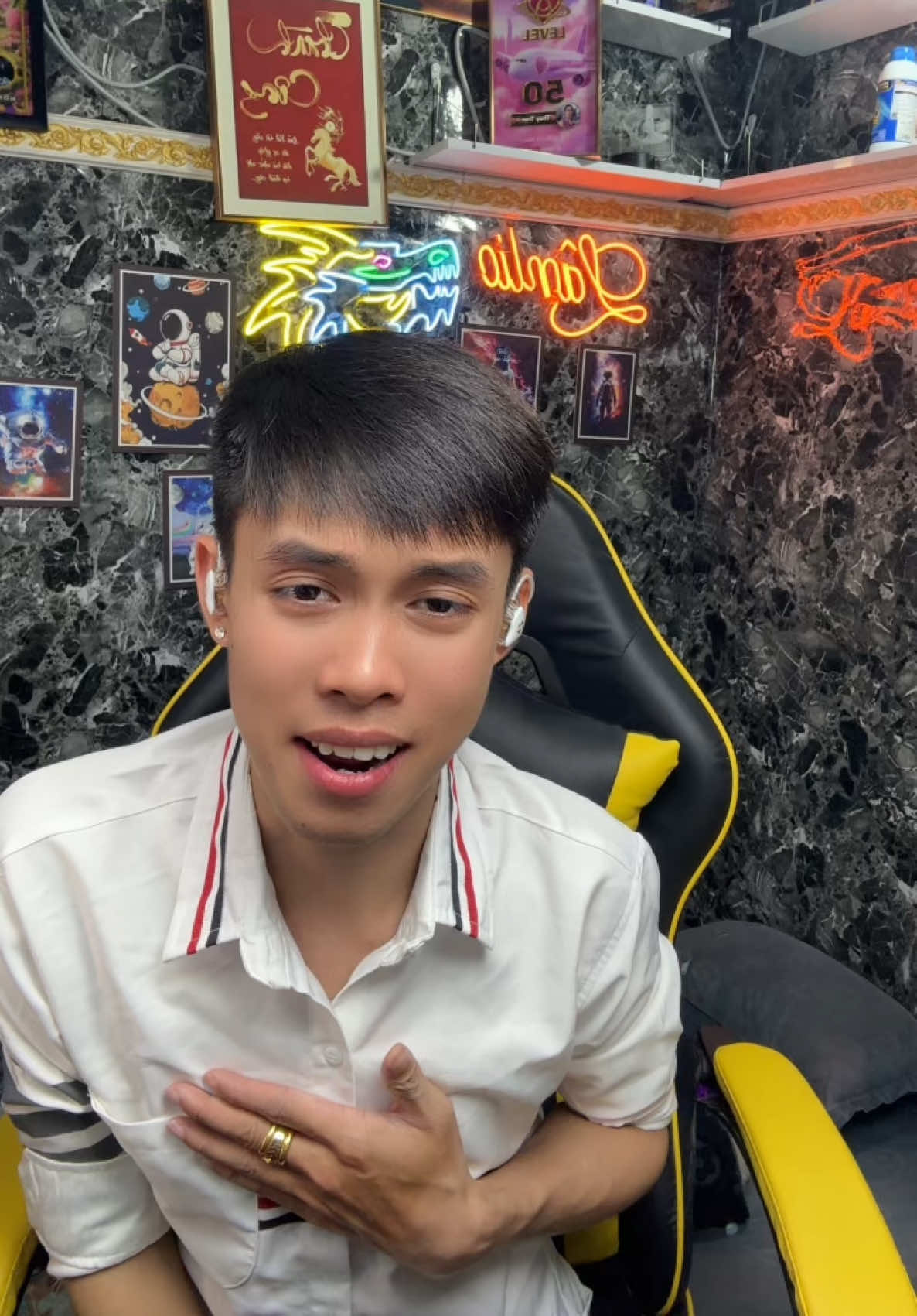 @Lâm li o Tẽn Tẽn