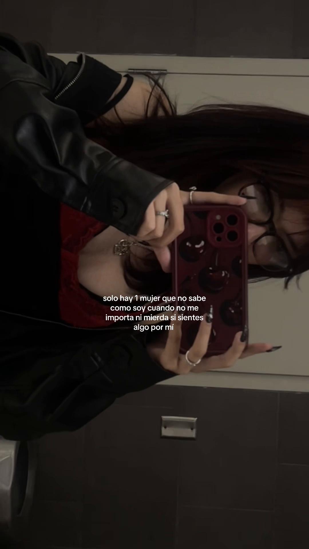@𝒌𝒊𝒌𝒊🧛🏻&zwj;♀️