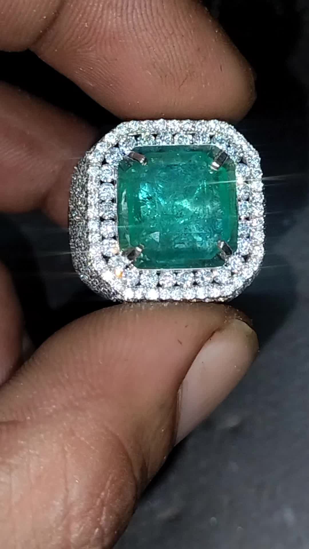 @uzzy gemstone