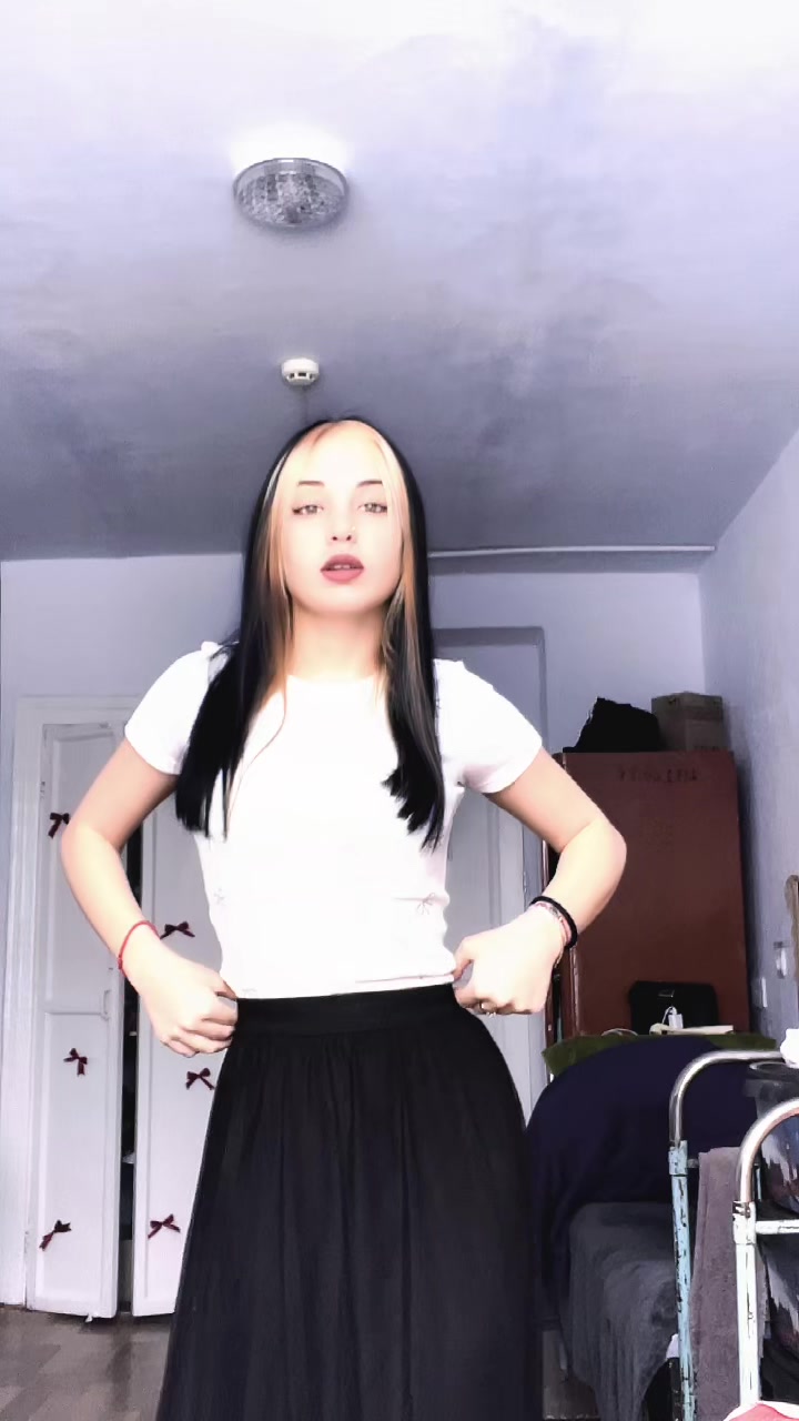 @….