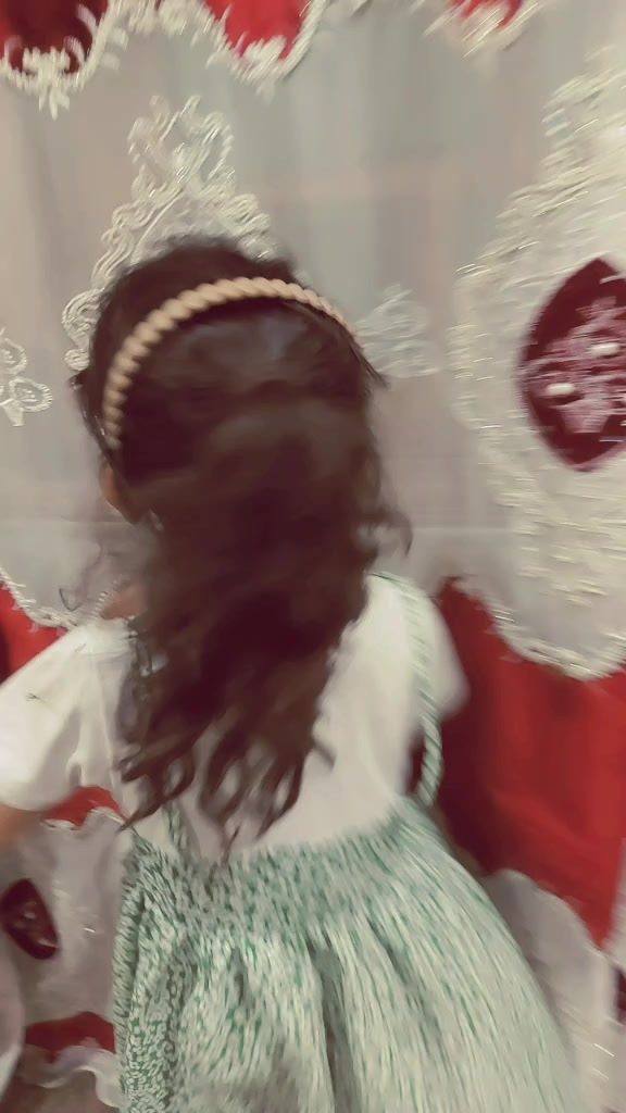 @FARWA QUEEN 👑