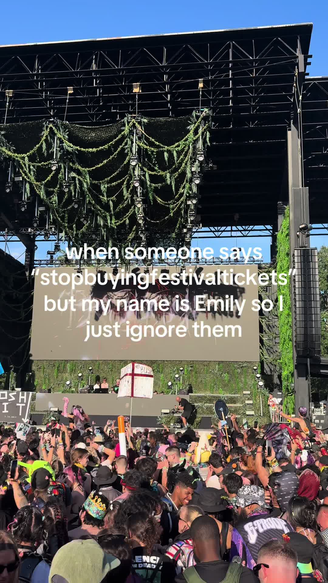 @emro ☮︎