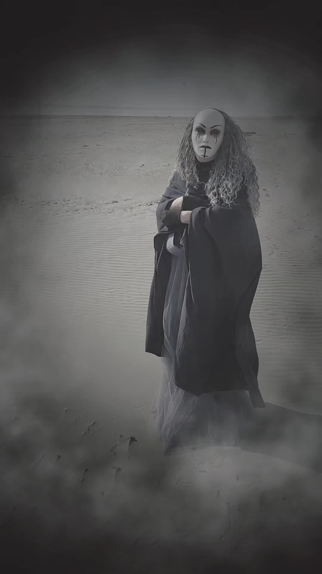 @DarkWonderland