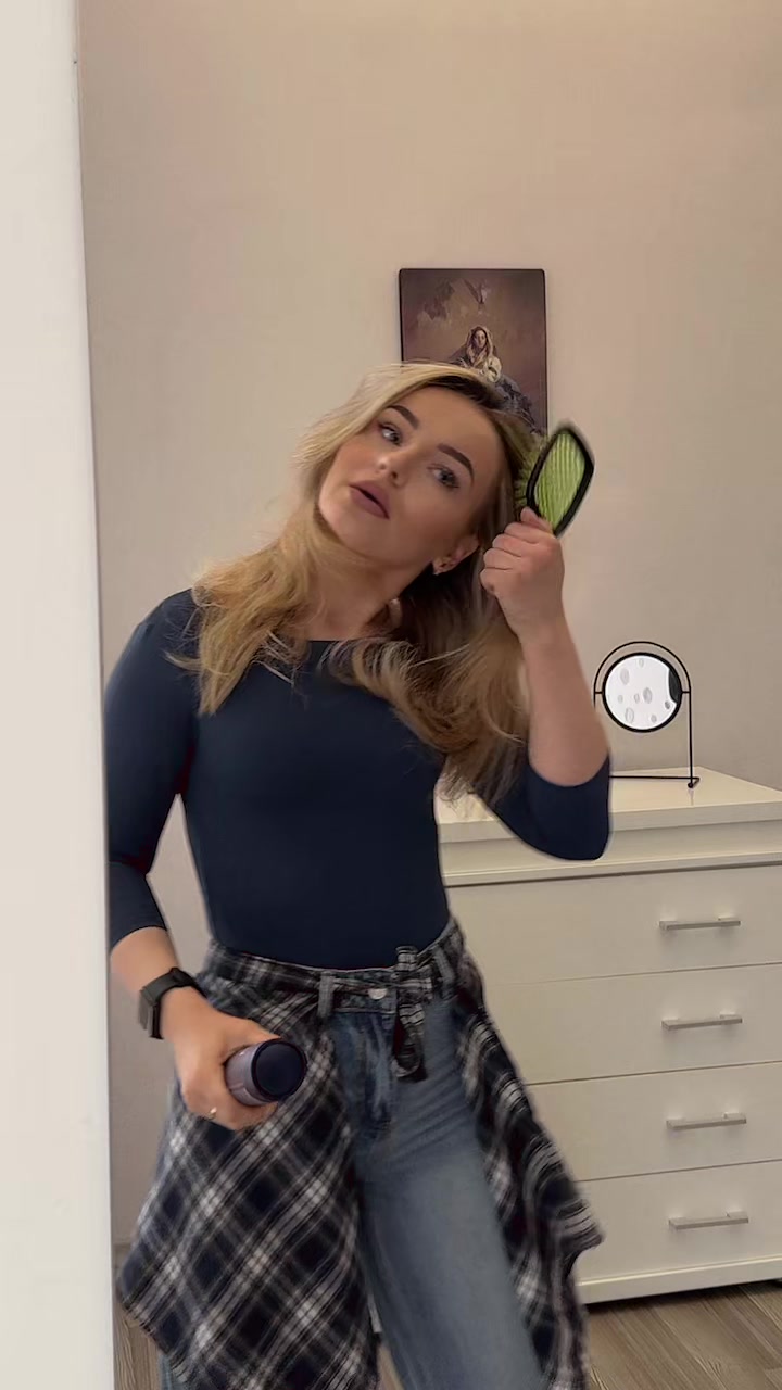 @🦊