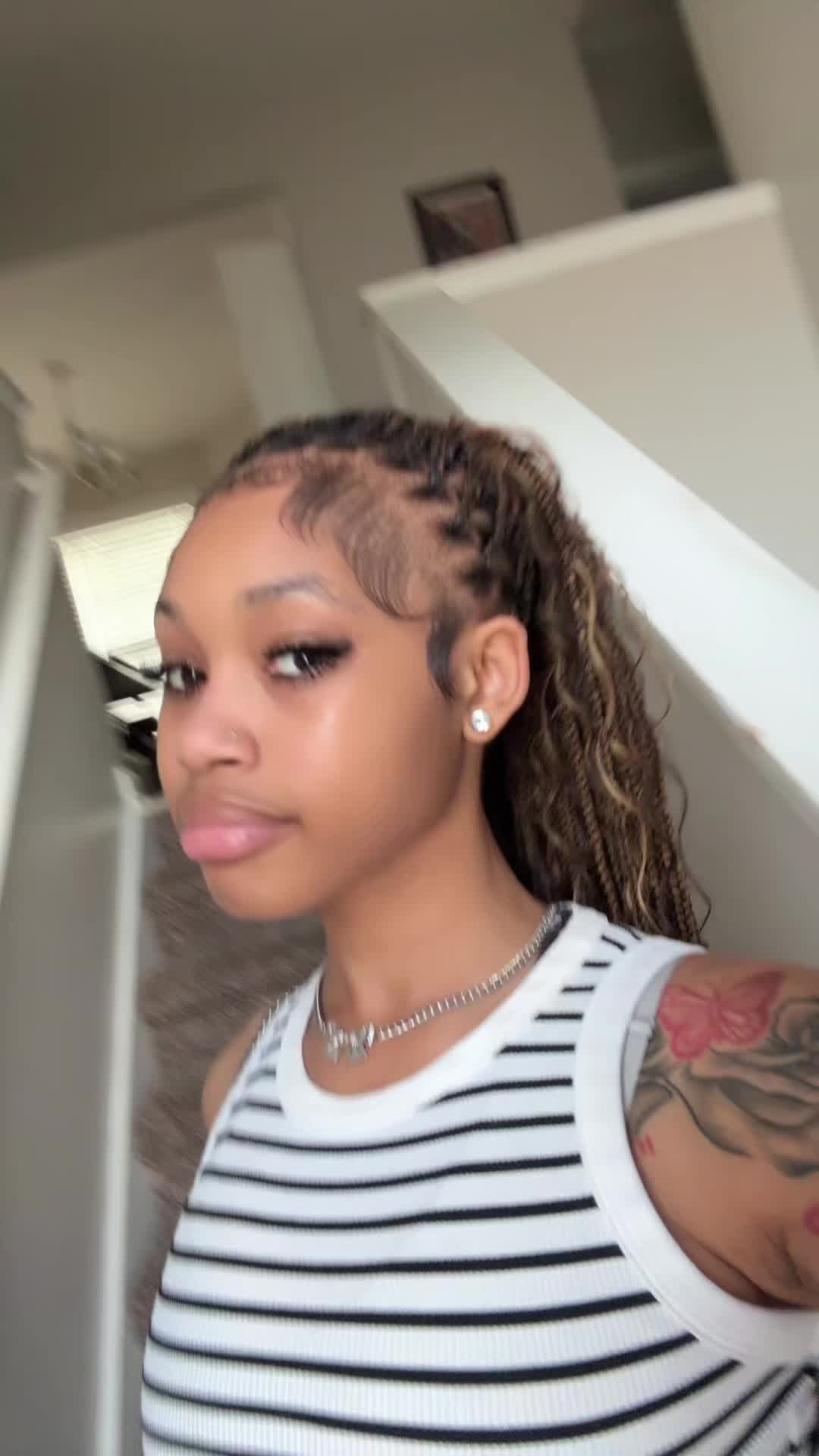 @someelighttskin