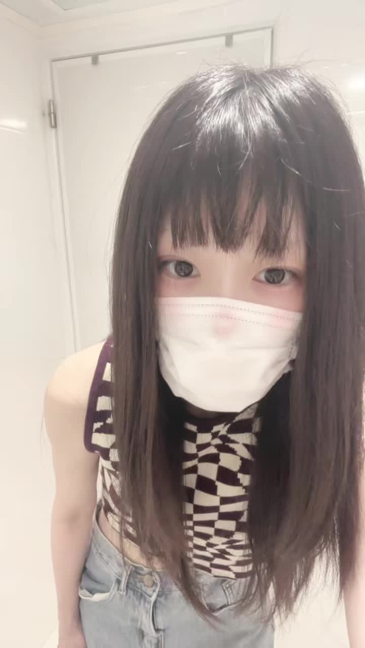 @実猫みねこ(՞ . .՞)੭"