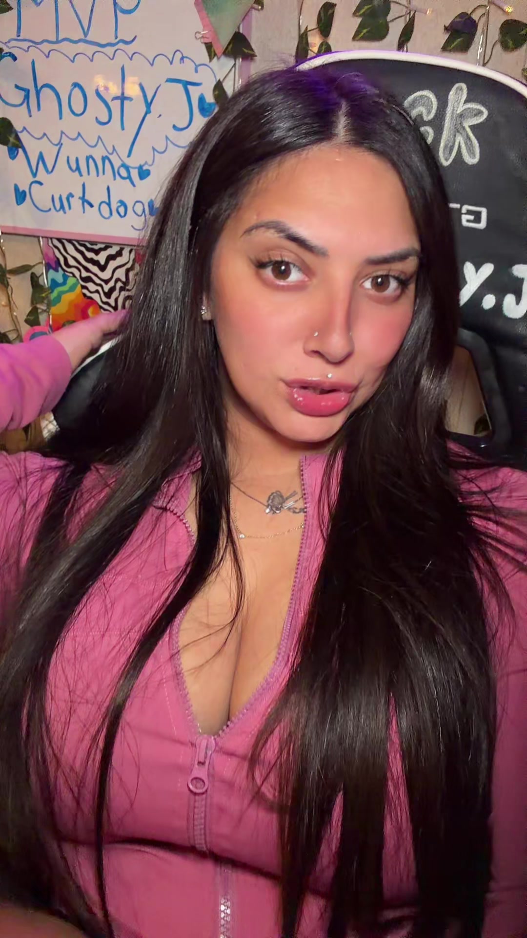 @🍒𝒴𝑜•ꜰᴀᴠ•ᴄʜᴀɴᴛᴇʟ🍒