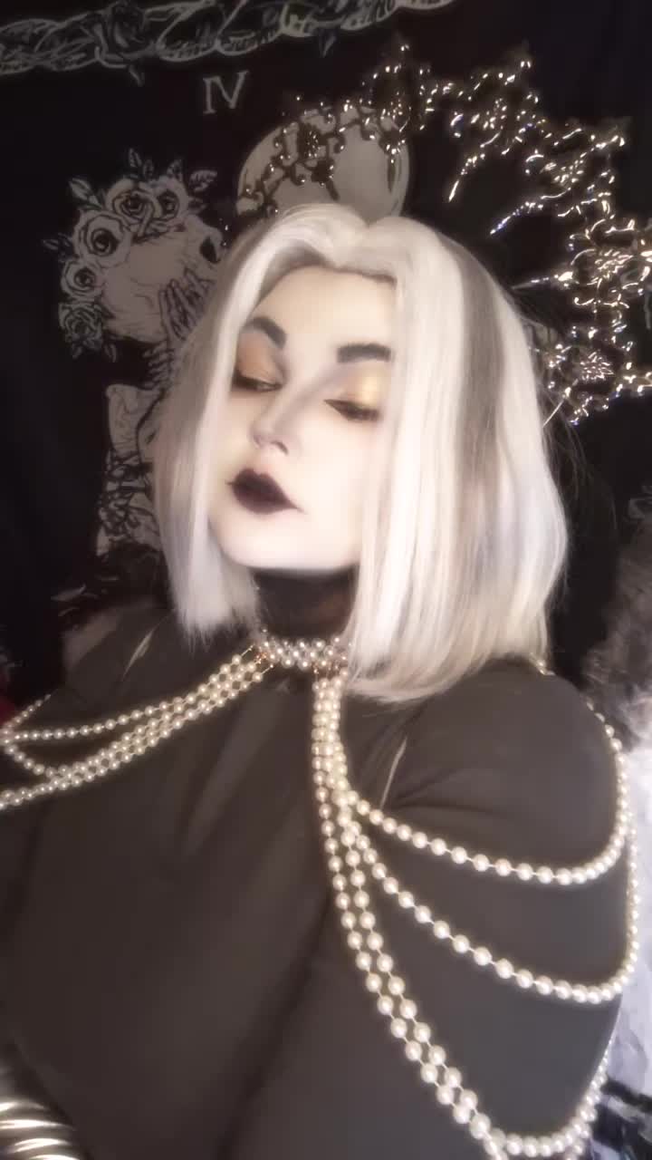 @Saraya.Cosplay 🖤🌹