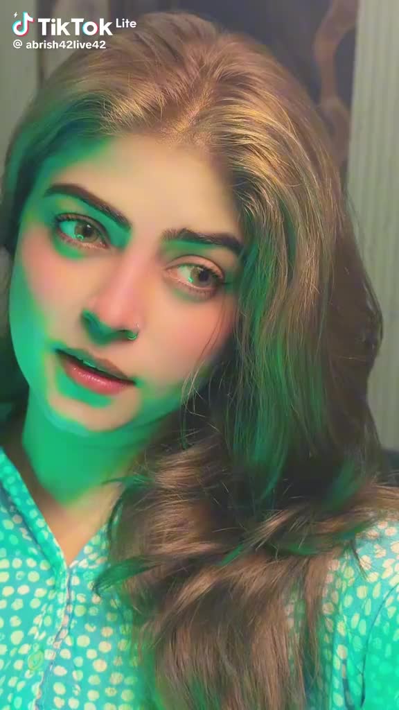 @Shعiسta🧿Shعzعd,🇪🇺🇮🇹