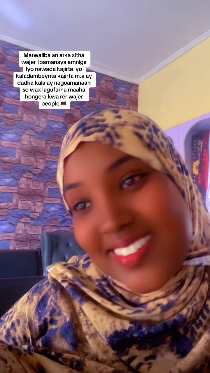 @khadijamariin008🖤💙❤️