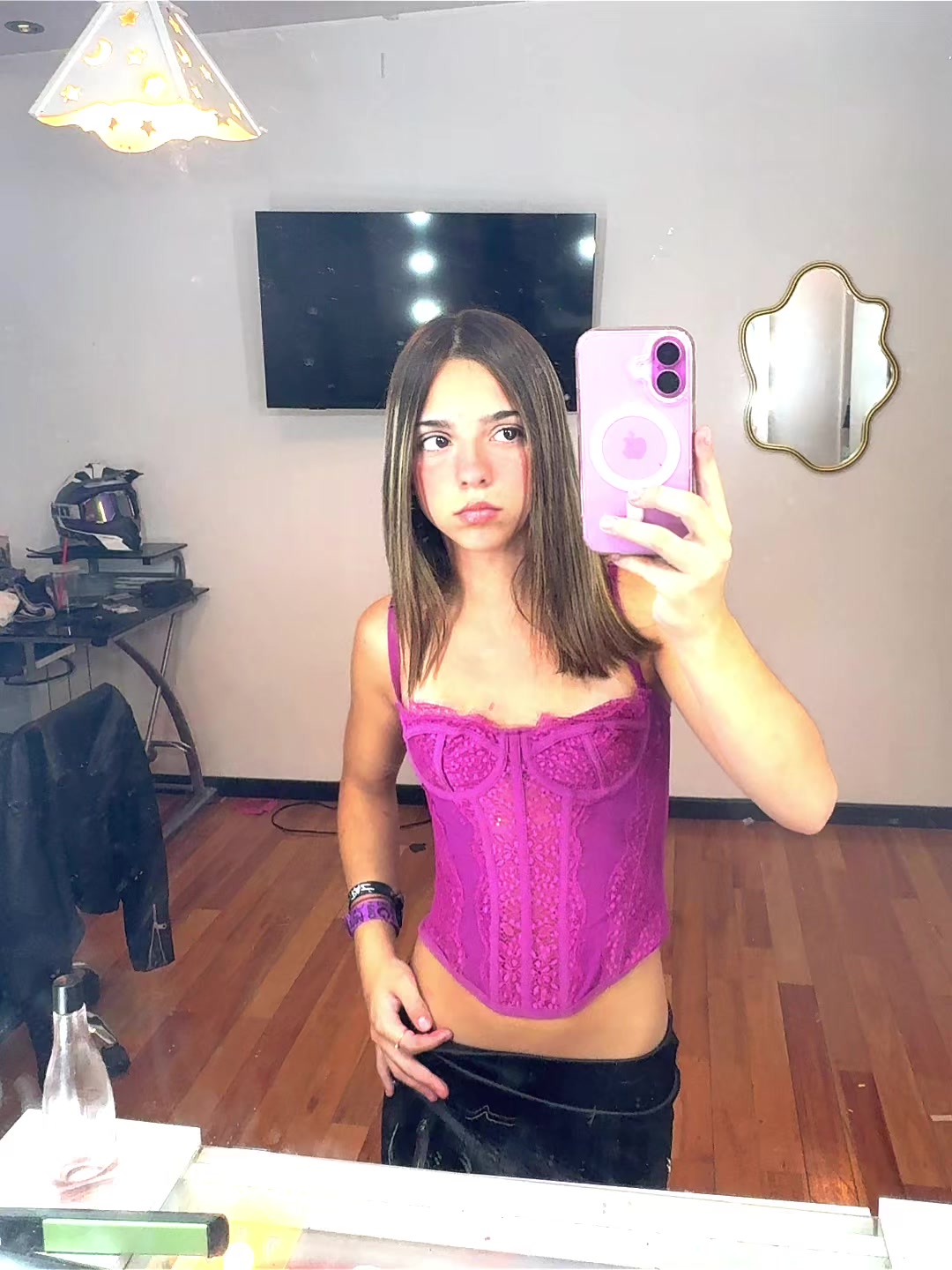 @ᔕᗝᒪᑕᎥ丅ᗝ ✌🏼