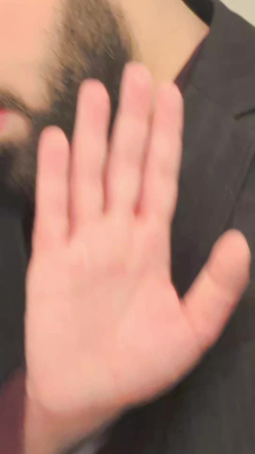 @𝘍uzz