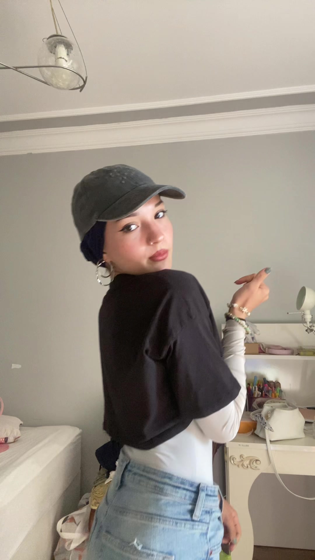 @nneevvaaa