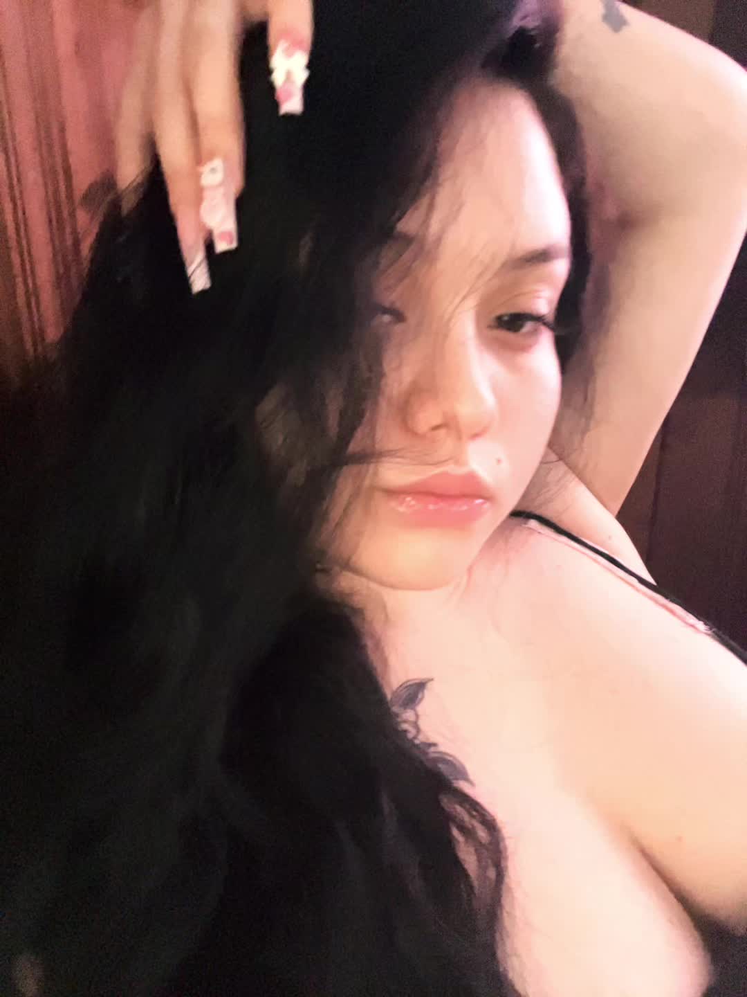 @…