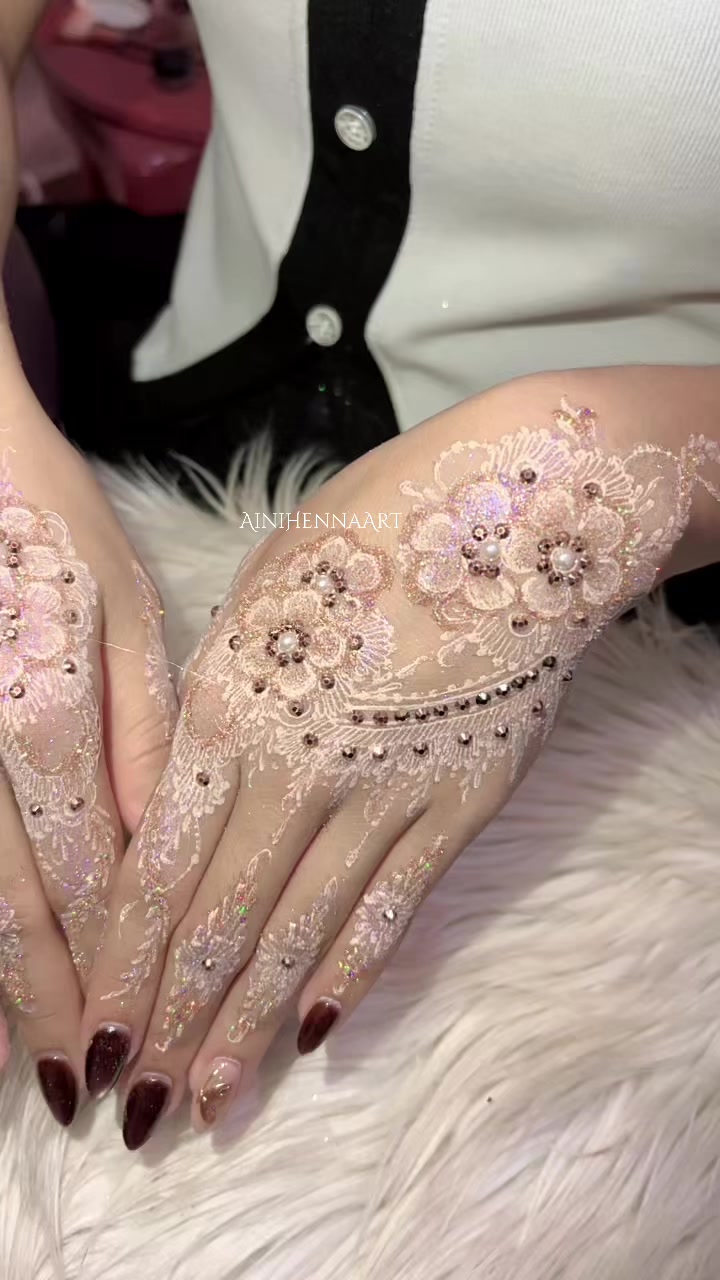 @Aini Henna