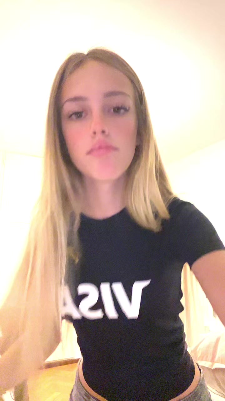 @Aniita😘