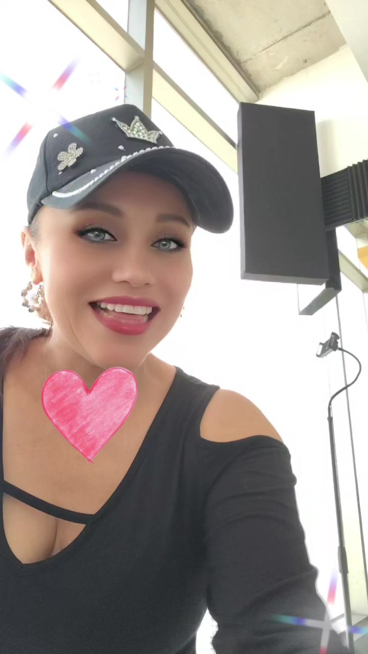 @ThaityRozOficial