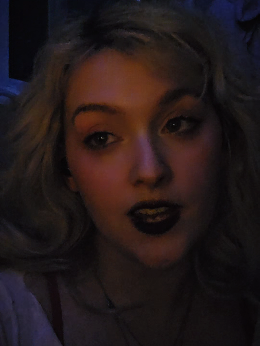 @Ellie 🦋❤️