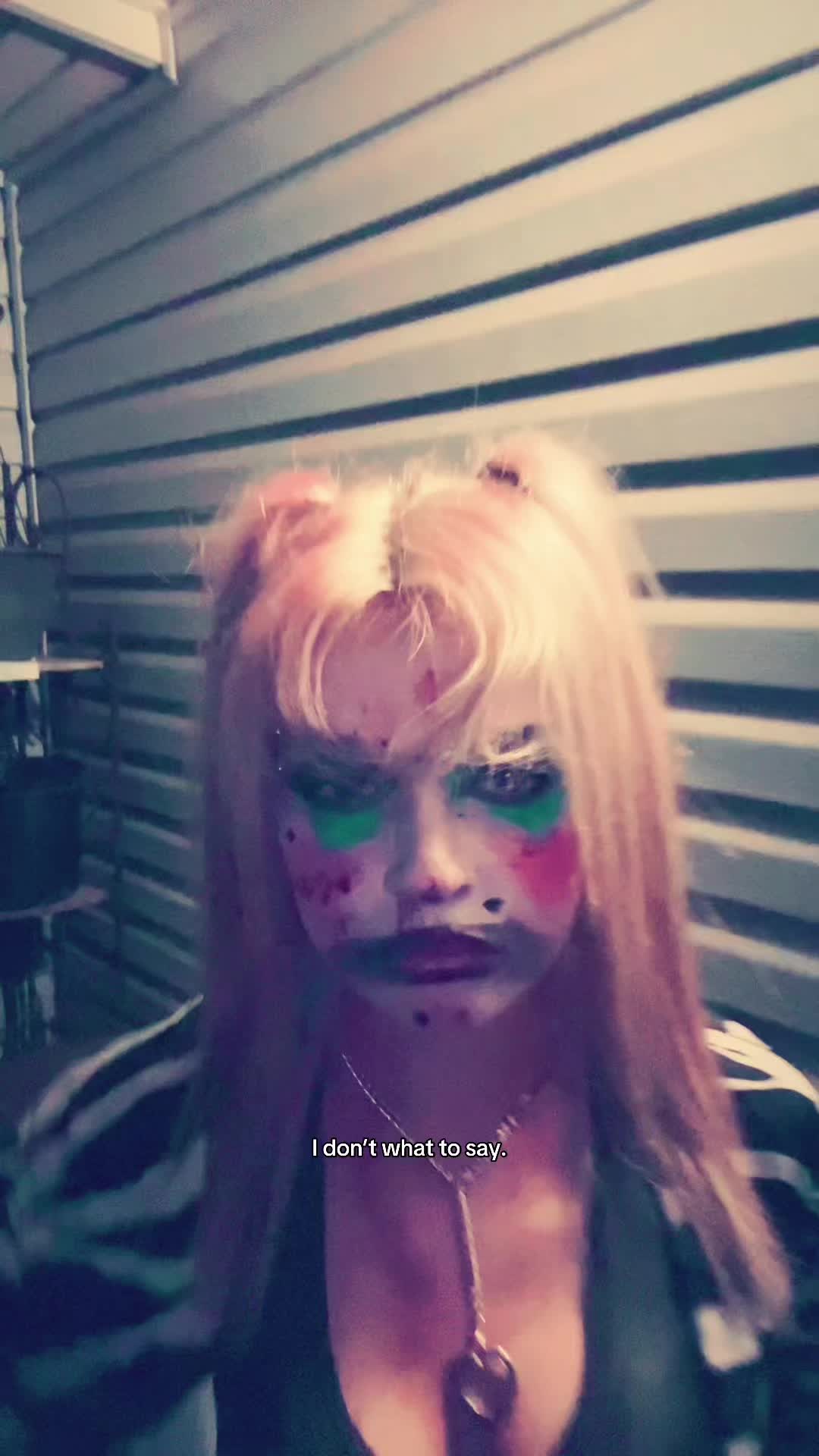 @🦄Poppy Miller🎭 (emo twig)