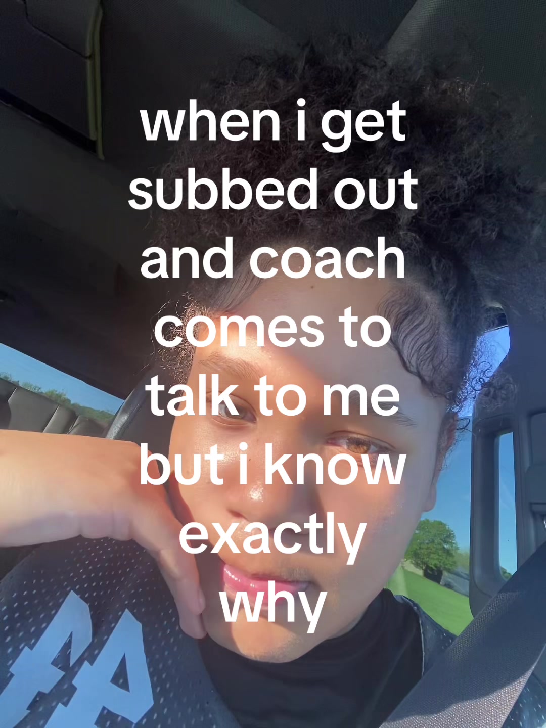 @•