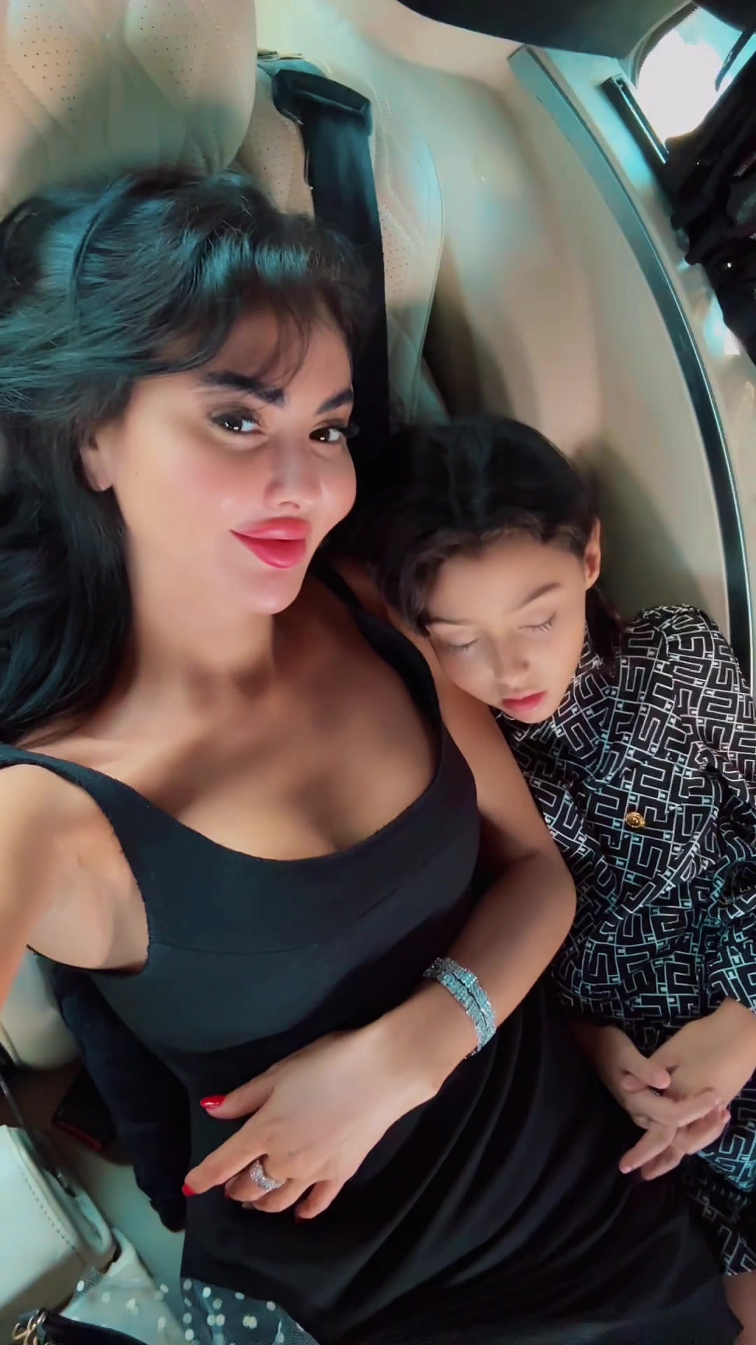 @Mariam Hussein ๐งฟ ู
ุฑูู
ุญุณูู