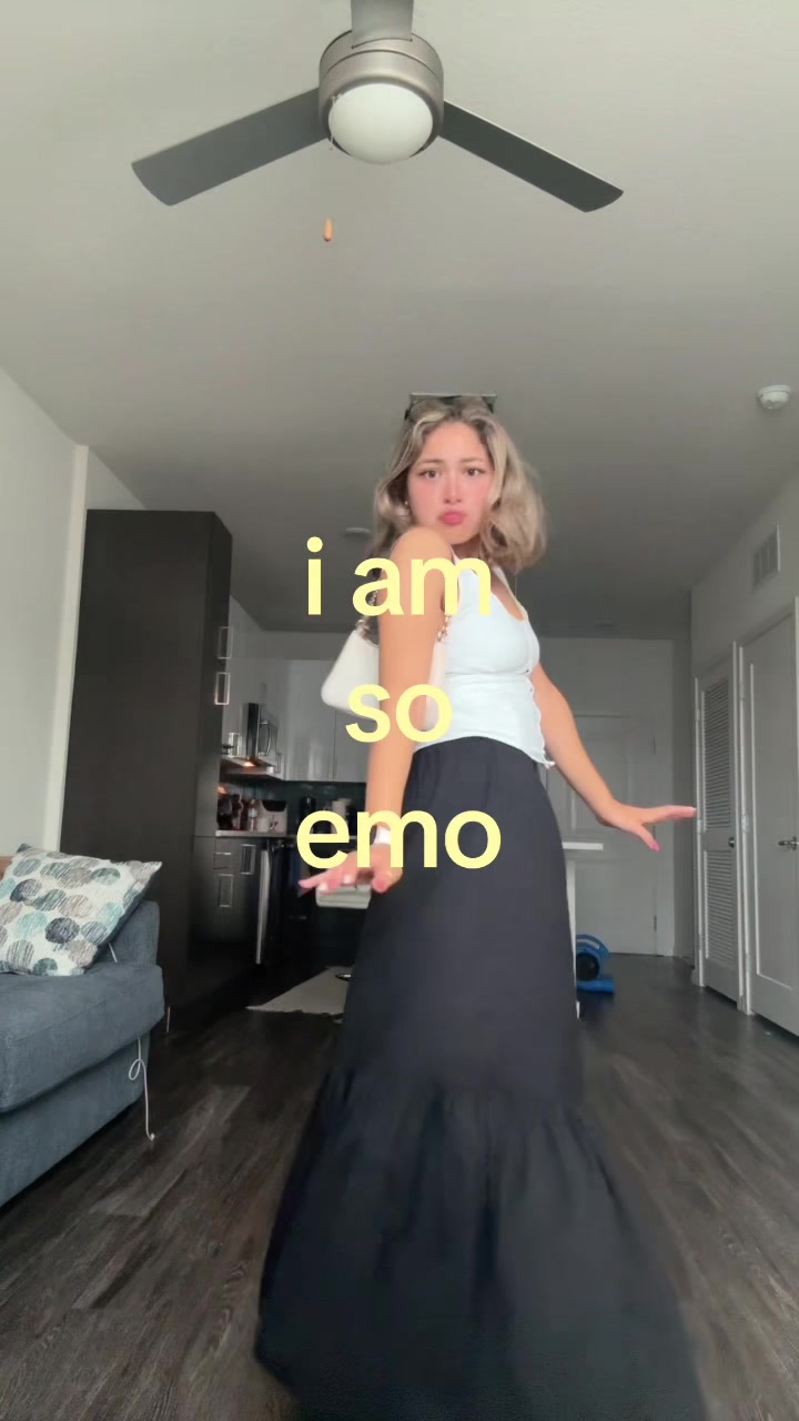 @emely hyde