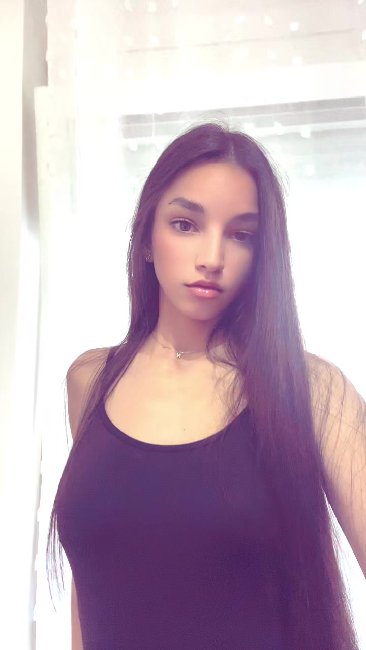 @๐ฉ