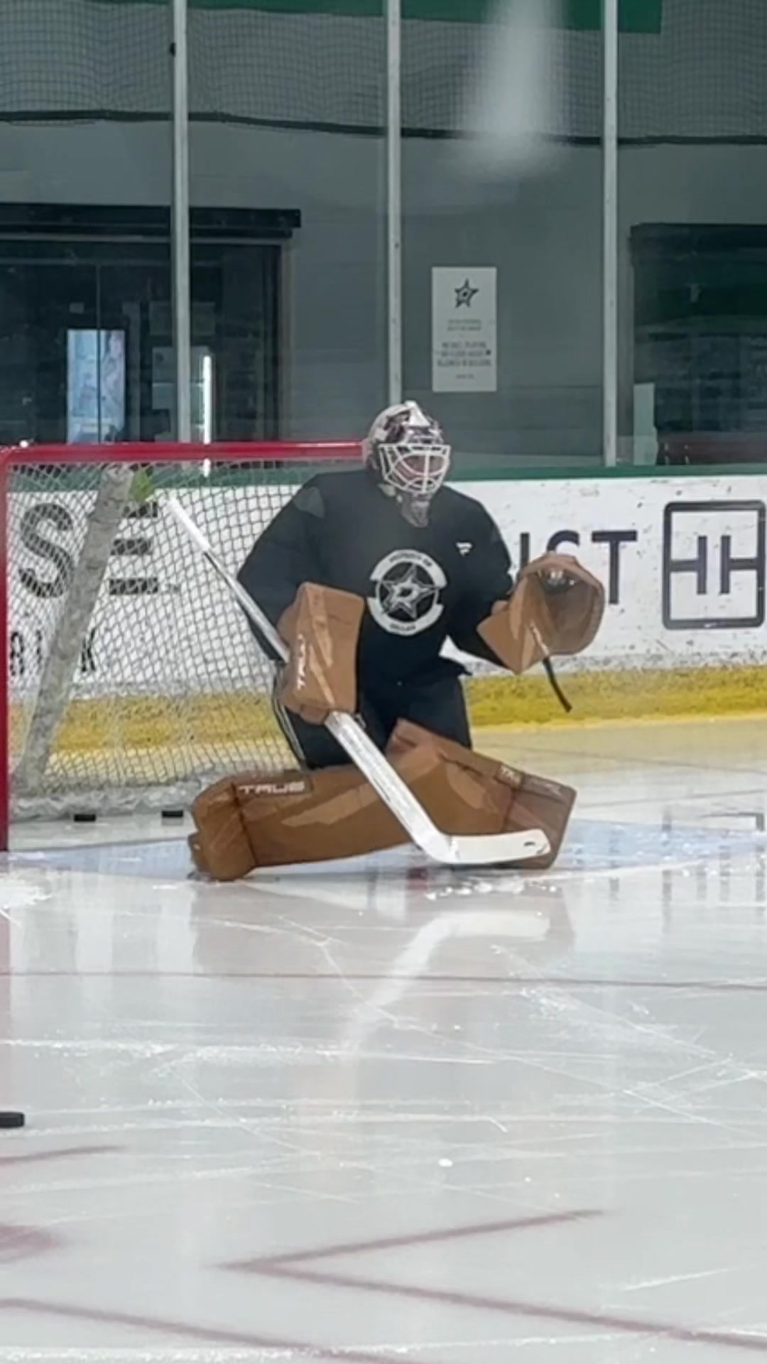 @chrisxdudo | goalie gear snob